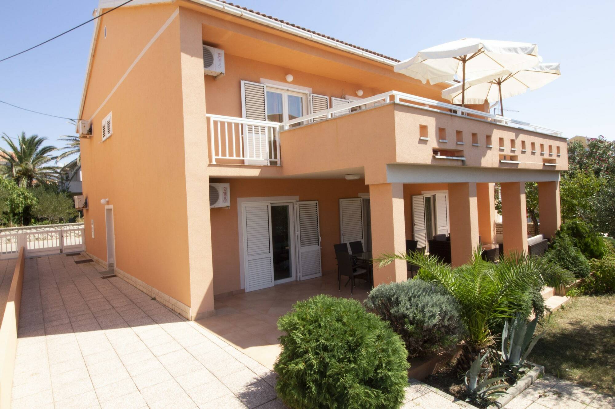 Studios & Rooms Fiesta Novalja Exterior foto